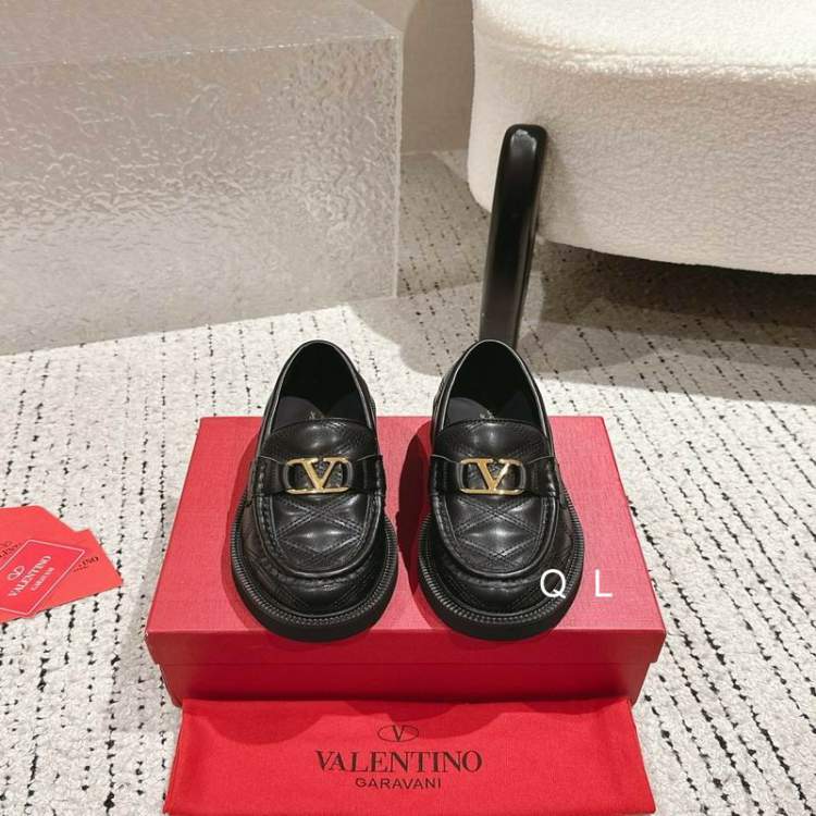 Picture of Valentino Shoes _SKUValentinosz35-40LL070119940